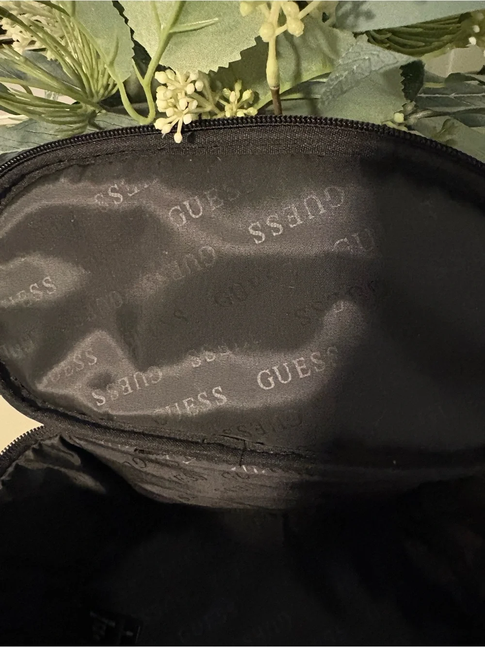 Guess Black Logo-Patterned Cosmetic Train Case